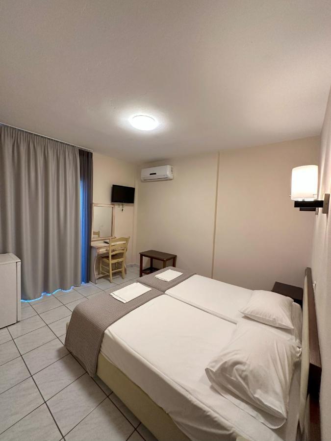 Hotel Afrodite Neoi Poroi Exterior foto
